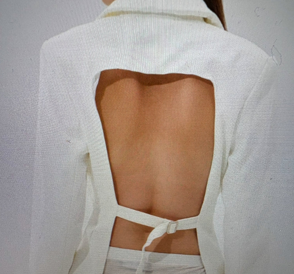 BACK IT UP WHITE BLAZER